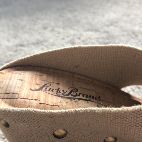*SOLD* Lucky Brand Nude Wedges - Picture 5 of 6